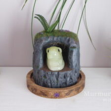 Souris en Calcite verte dans son terrier